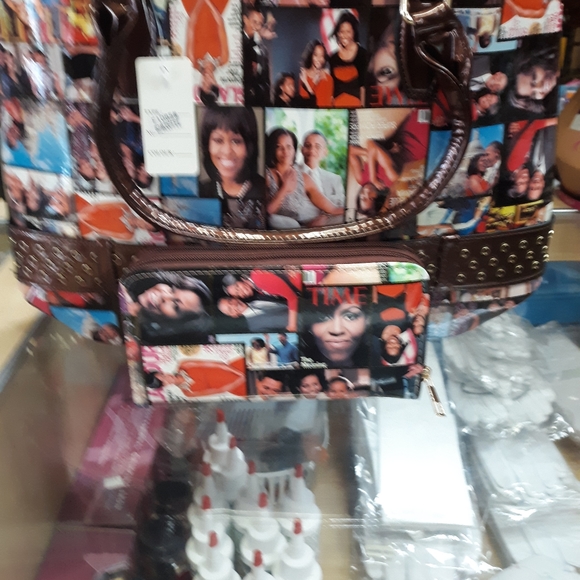 Purses - Picture 2 of 5